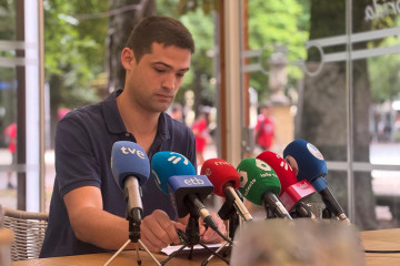 Archivo - El portavoz del PNV en el Parlamento Vasco, Joseba Díez Antxustegi