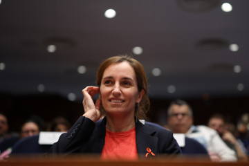 La ministra de Sanidad, Mónica García, durante la jornada por el Día Mundial del Sida, en el Ministerio de Sanidad, a 1 de diciembre de 2025, en Madrid (España).