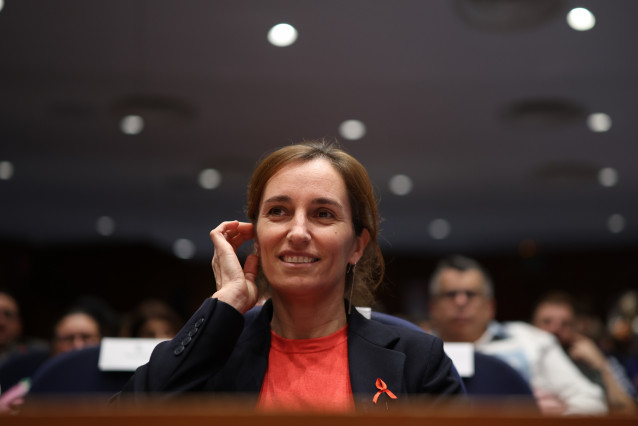La ministra de Sanidad, Mónica García, durante la jornada por el Día Mundial del Sida, en el Ministerio de Sanidad, a 1 de diciembre de 2025, en Madrid (España).
