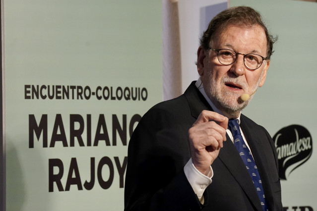 El expresidente del Gobierno, Mariano Rajoy, en la firma de su nuevo libro 'El arte de gobernar'