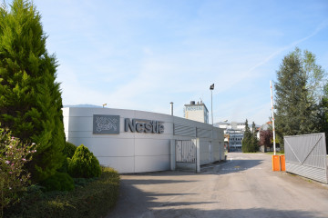 Archivo - Fábrica de Nestlé en La Penilla de Cayón (Cantabria).