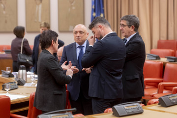 Archivo - La diputada de EH Bildu en el Congreso Mertxe Aizpurua; el secretario de Estado de Relaciones con las Cortes, Rafael Simancas; el portavoz del Grupo Socialista en el Congreso, Patxi López y