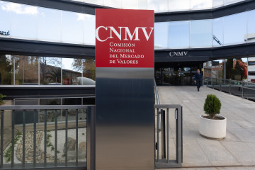 Exterior de la sede de la Comisión Nacional del Mercado de Valores (CNMV), a 20 de noviembre de 2025, en Madrid (España).