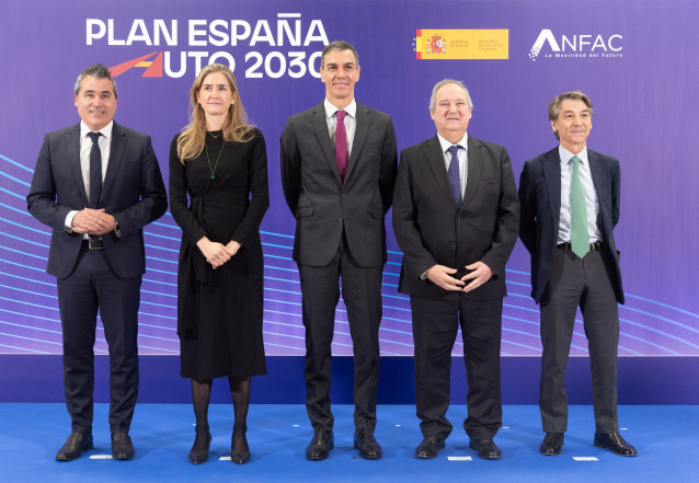 El Gobierno y el sector del automóvil presentan el Plan Auto 2030