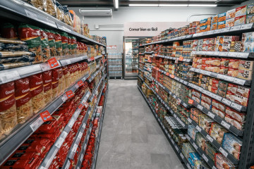 Archivo - Lineal de un supermercado
