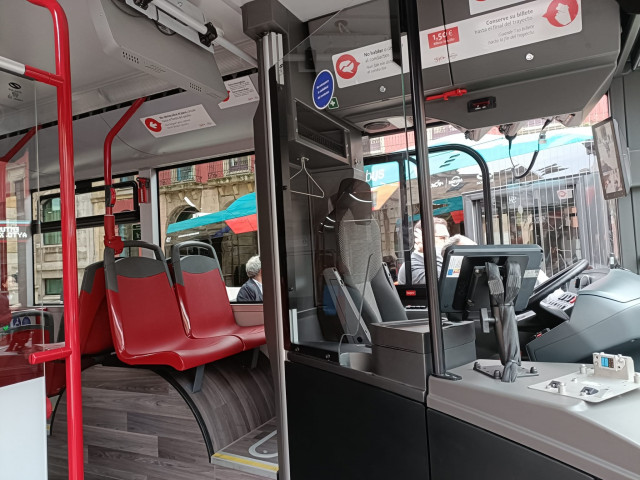 Archivo - Autobús eléctrico de Emtusa (Gijón)