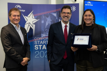 De izquierda a derecha, Marco Marinucci, consejero delegado de Mind the Bridge; Jordi Torrent, responsable de innovación abierta de Damm; y Laura Gil, directora de negocio digital y datos de Damm.