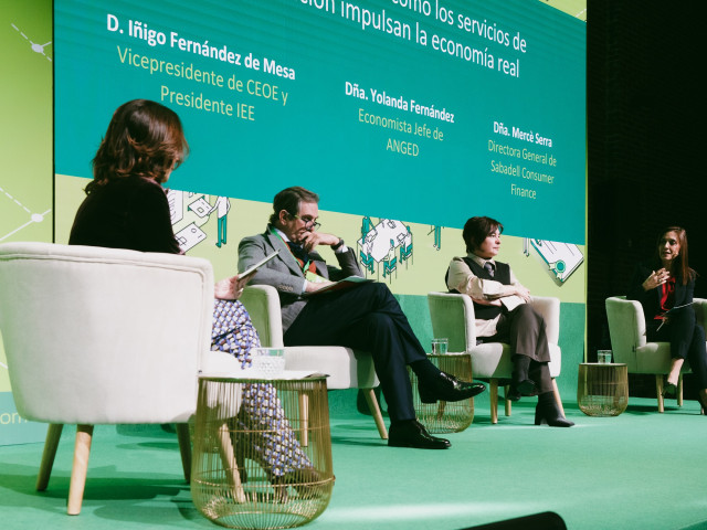 Mesa redonda de la jornada ‘Tu financiación responsable – La industria del crédito al consumo como motor de economía real, progreso y bienestar’, organizada por Asnef, a 3 de diciembre de 2025 en Madrid (España).