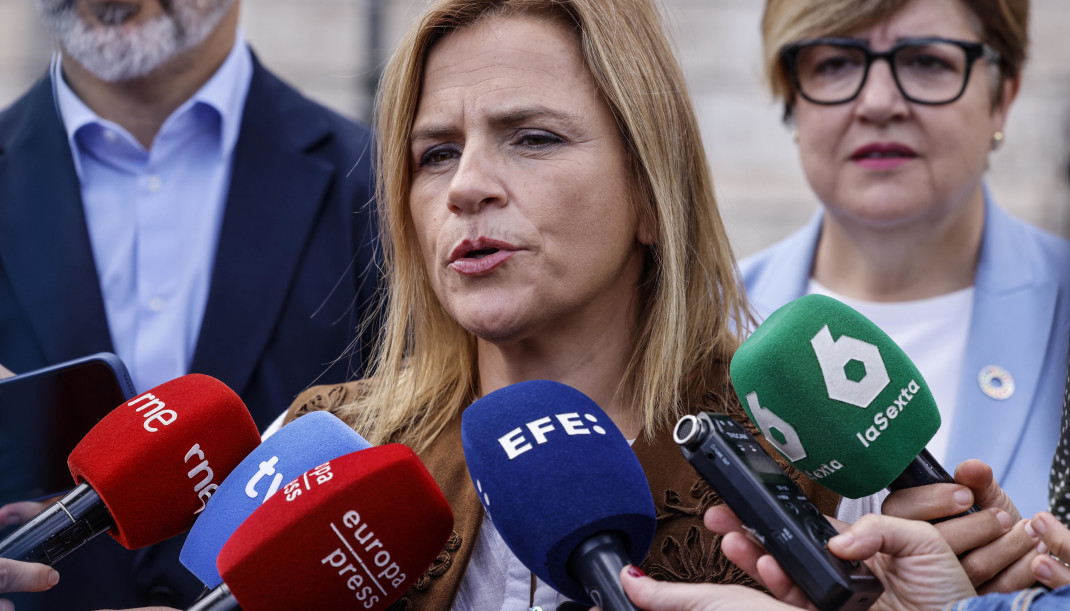 La delegada del Gobierno en la Comunitat, Pilar Bernabé, atiende a los medios en una imagen dr archivo