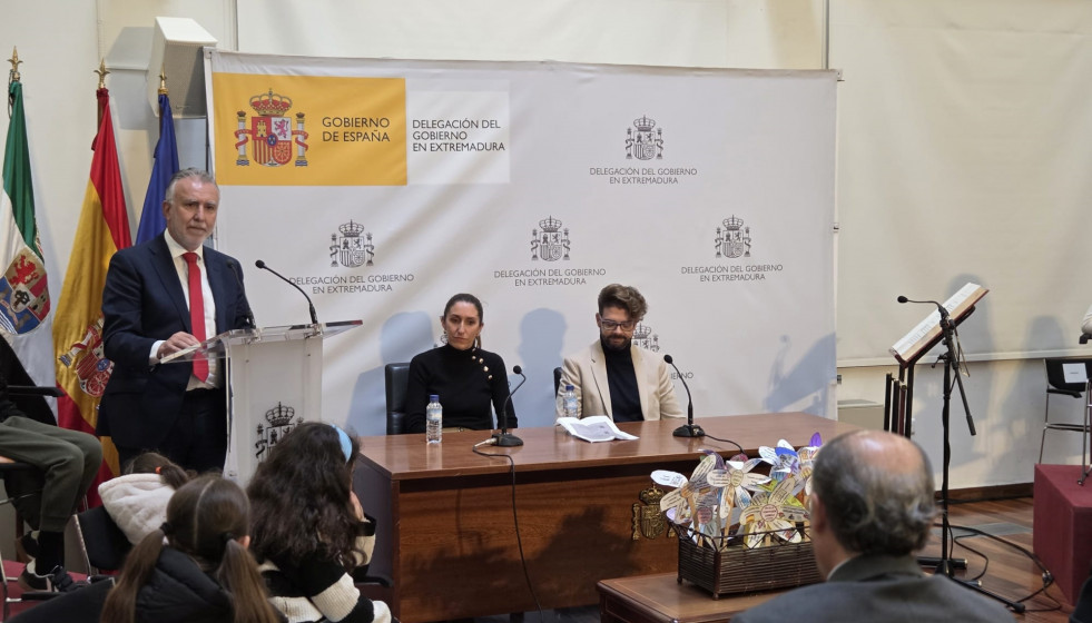 El ministro de Política Territorial y Memoria Democrática, Ángel Víctor Torres,participa en el acto del aniversario de la Constitución en la Delegación del Gobierno de Extremadura