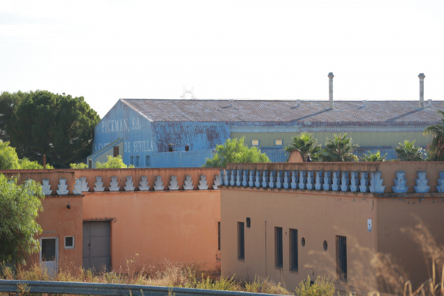 Archivo - Imágenes actuales de la fábrica de cerámicas de La Cartuja Pickman.