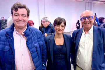 Equipo directivo de Genivs con la ministra de Vivienda, Isabel Rodríguez.