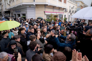 El presidente de Vox, Santiago Abascal, durante una visita a Montijo