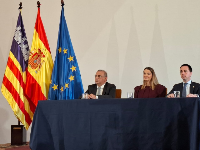 (I-D) El Delegado Del Gobierno En Baleares, Alfonso Rodríguez; La Presidenta Del Govern, Marga Prohens, Y El Presidente Del Consell, Llorenç Galmés, Presiden El Acto Institucional Del Día De La Constitución En El Palacio De La Almudaina De Palma