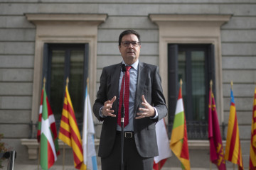 El ministro para la Transformación Digital, Óscar López, tras el acto institucional por el Día de la Constitución, en el Congreso