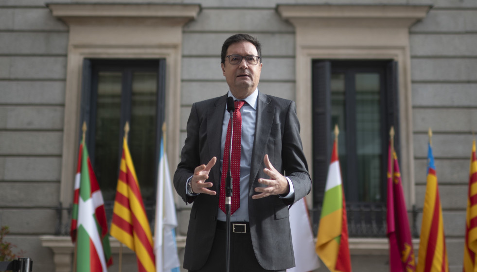 El ministro para la Transformación Digital, Óscar López, tras el acto institucional por el Día de la Constitución, en el Congreso