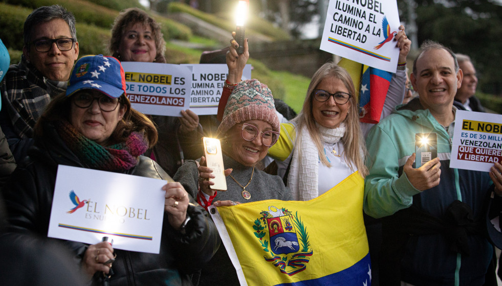 Marcha mundial en apoyo a Venezuela, a 6 de diciembre de 2025, en Vigo, Pontevedra, Galicia (España).