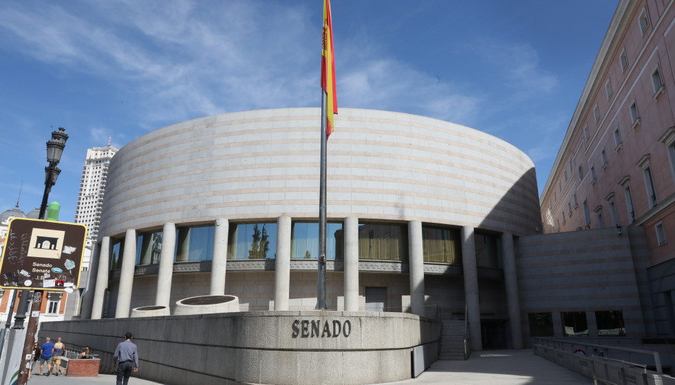 Archivo - Fachada exterior del edificio del Senado en Madrid.