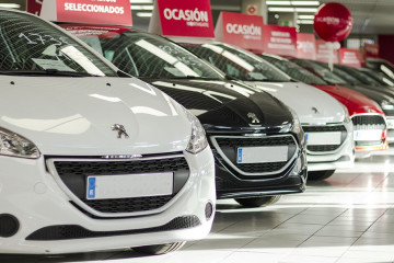 Archivo - El precio los turismos de ocasión sube un 2,7% en noviembre y llega a un máximo de 13.305 euros