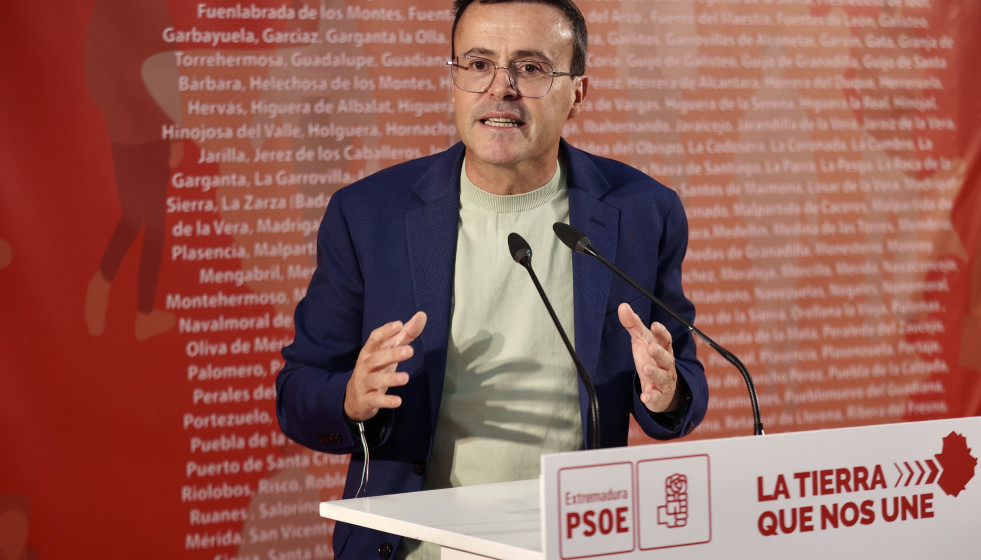 Archivo - El secretario general del PSOE en Extremadura, Miguel Ángel Gallardo, en una imagen de archivo
