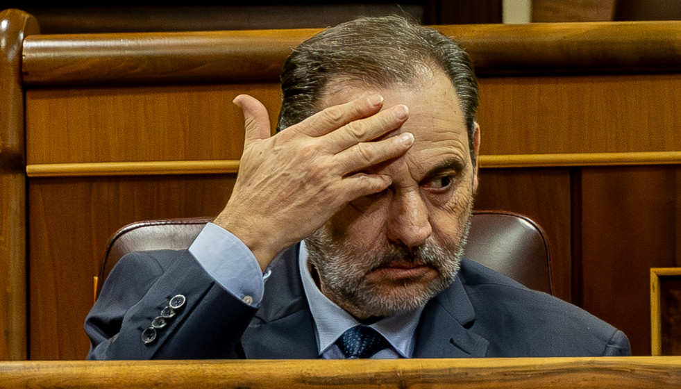 Archivo - El diputado José Luis Ábalos durante una sesión plenaria en el Congreso d