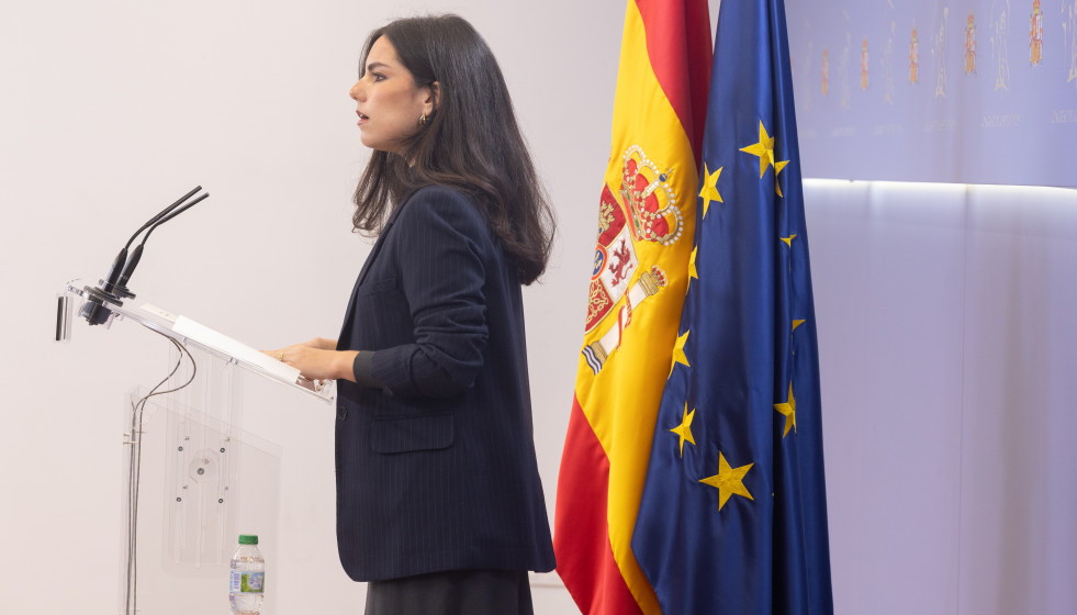 La portavoz de Vox en el Congreso, Pepa Millán, durante una rueda de prensa, en el Congreso de los Diputados, a 9 de diciembre de 2025, en Madrid (España).