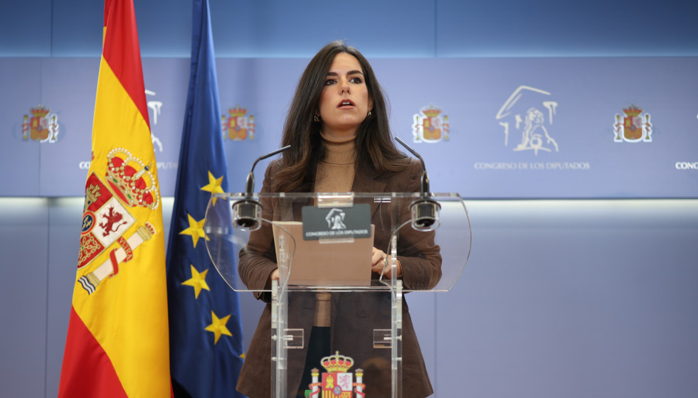 La portavoz de Vox en el Congreso, Pepa Millán, durante una rueda de prensa en el Congreso.