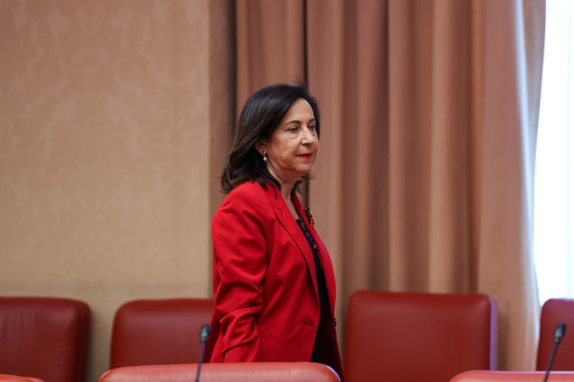 Archivo - La ministra de Defensa, Margarita Robles, comparece en el Congreso.