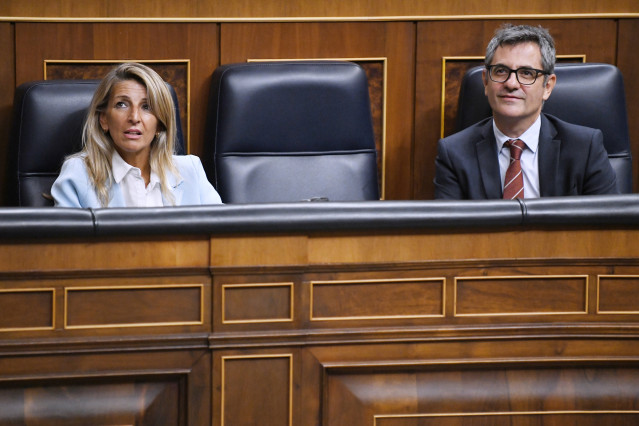 Archivo - La vicepresidenta segunda y ministra de Trabajo y Economía Social, Yolanda Díaz y el ministro de la Presidencia, Justicia y Relaciones con las Cortes, Félix Bolaños.