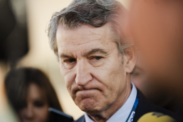 El presidente del Partido Popular, Alberto Núñez Feijóo atiende a los medios durante el XIII Congreso Nacional del Sindicato Unificado de Policía, a 3 de diciembre de 2025, en Toledo, Castilla-La 