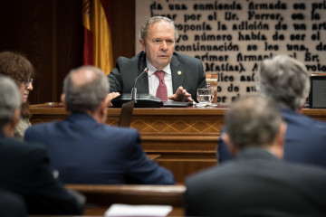 El exvicerrector de Relaciones Institucionales de la Universidad Complutense de Madrid (UCM), Juan Carlos Doadrio Villarejo, comparece ante la Comisión de Investigación del ‘caso Koldo’, en el S