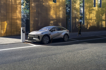 Archivo - Carga de un Toyota C-HR