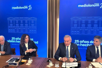 El presidente de Banco Mediolanum, Carlos Tusquets; la vicepresidenta, Sara Doris; el consejero delegado, Luca Bosisio, y el director comercial, Juan Massana