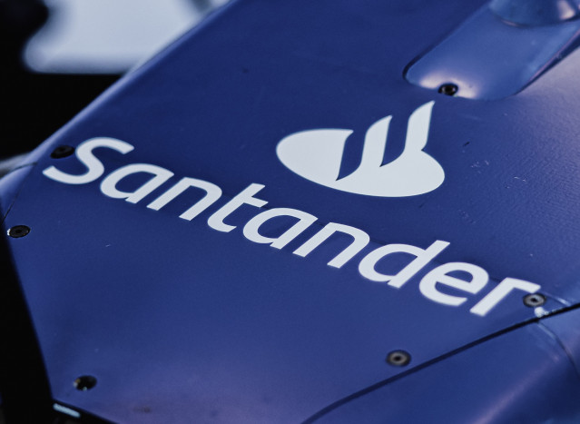 Archivo - El logo de Banco Santander, en el coche de Williams Raicng de F1.