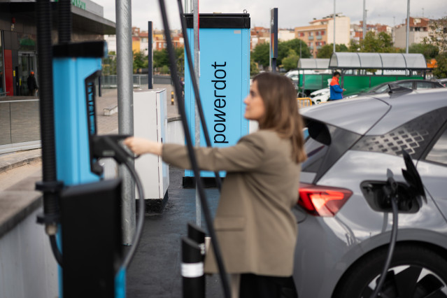 Archivo - Powerdot apuesta por la tecnología 'Plug & Charge' para simplificar la recarga de vehículos eléctricos