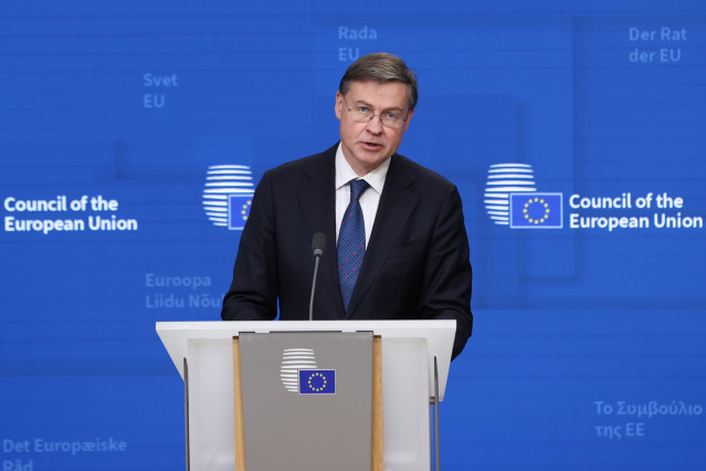 El comisario económico, Valdis Dombrovskis.