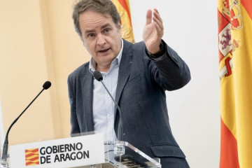 El consejero de Hacienda, Roberto Bermúdez de Castro, en su comparecencia ante los medios tras la reunión con Vox.