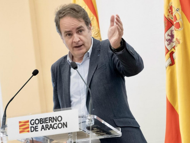 El consejero de Hacienda, Roberto Bermúdez de Castro, en su comparecencia ante los medios tras la reunión con Vox.