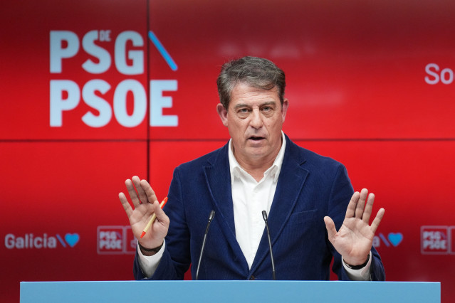 BESTEIRO CASO ACOSO TOME El secretario general del PSdeG y portavoz del Grupo Socialista en el Parlamento de Galicia, José Ramón Gómez Besteiro, ofrece una rueda de prensa tras la reunión de la Comisión Ejecutiva Nacional Gallega, a 12 de diciembre de 202