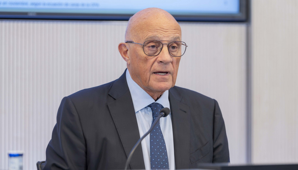 Archivo - El presidente de Banco Sabadell, Josep Oliu.