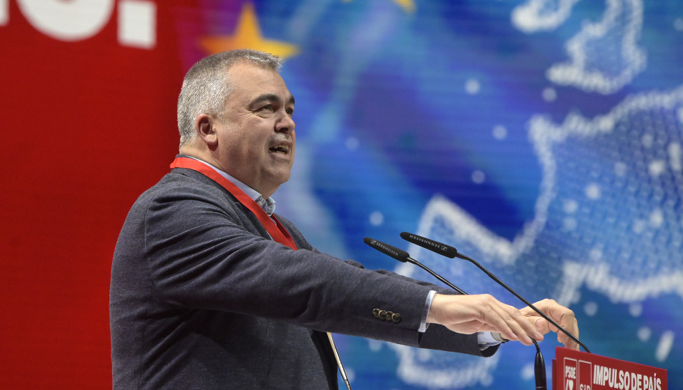 Archivo - El secretario de Organización del PSOE, Santos Cerdán, interviene durante la primera jornada de la Convención Política del Partido Socialista 'Democracias más fuertes’, en Palexco, a 