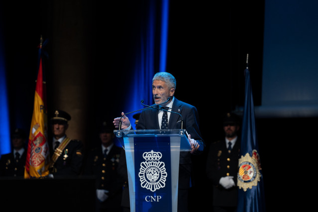 Archivo - El ministro de Interior, Fernando Grande-Marlaska, interviene durante un acto por el Día de la Policía Nacional