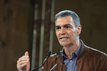 El presidente del Gobierno, Pedro Sánchez, participa en un acto electoral, en el Complejo Cultural San Francisco, a 14 de diciembre de 2025, en Cáceres, Extremadura (España).
