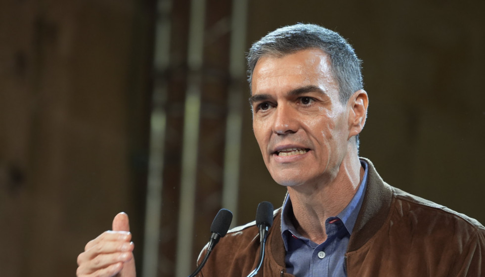 El presidente del Gobierno, Pedro Sánchez, participa en un acto electoral, en el Complejo Cultural San Francisco, a 14 de diciembre de 2025, en Cáceres, Extremadura (España).
