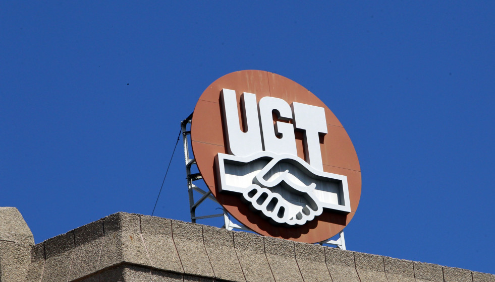 Archivo - Sede de UGT, logo de UGT, Unión General de Trabajadores