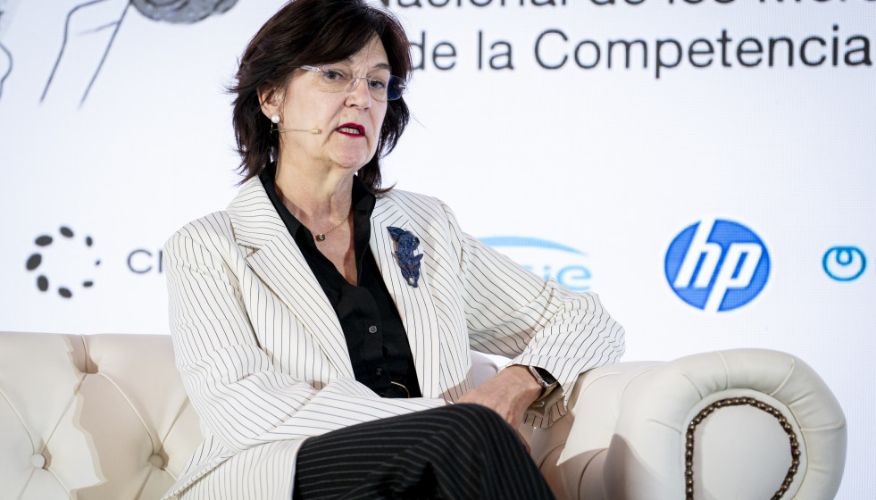 Archivo - La presidenta de la CNMC, Cani Fernández Vicién.