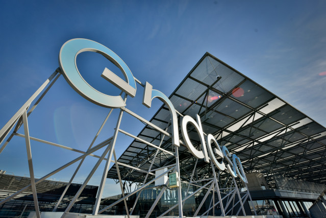 Archivo - Logo de sede de Endesa