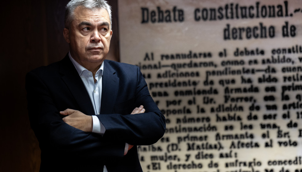 El ex secretario de Organización del PSOE Santos Cerdán a su llegada a la Comisión de Investigación del ‘caso Koldo’, en el Senado, a 17 de diciembre de 2025, en Madrid (España).
