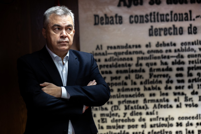 El ex secretario de Organización del PSOE Santos Cerdán a su llegada a la Comisión de Investigación del ‘caso Koldo’, en el Senado, a 17 de diciembre de 2025, en Madrid (España).