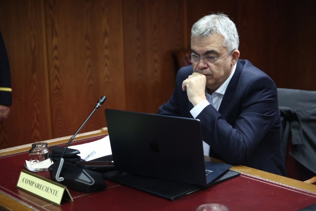 El ex secretario de Organización del PSOE Santos Cerdán comparece ante la Comisión de Investigación del ‘caso Koldo’, en el Senado, a 17 de diciembre de 2025, en Madrid (España). Cerdán comparece ante la comisión casi un mes después de salir de prisión, d